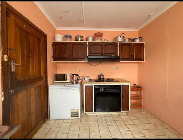 3 BEDROOM HOUSE FOR SALE IN GLENWOOD